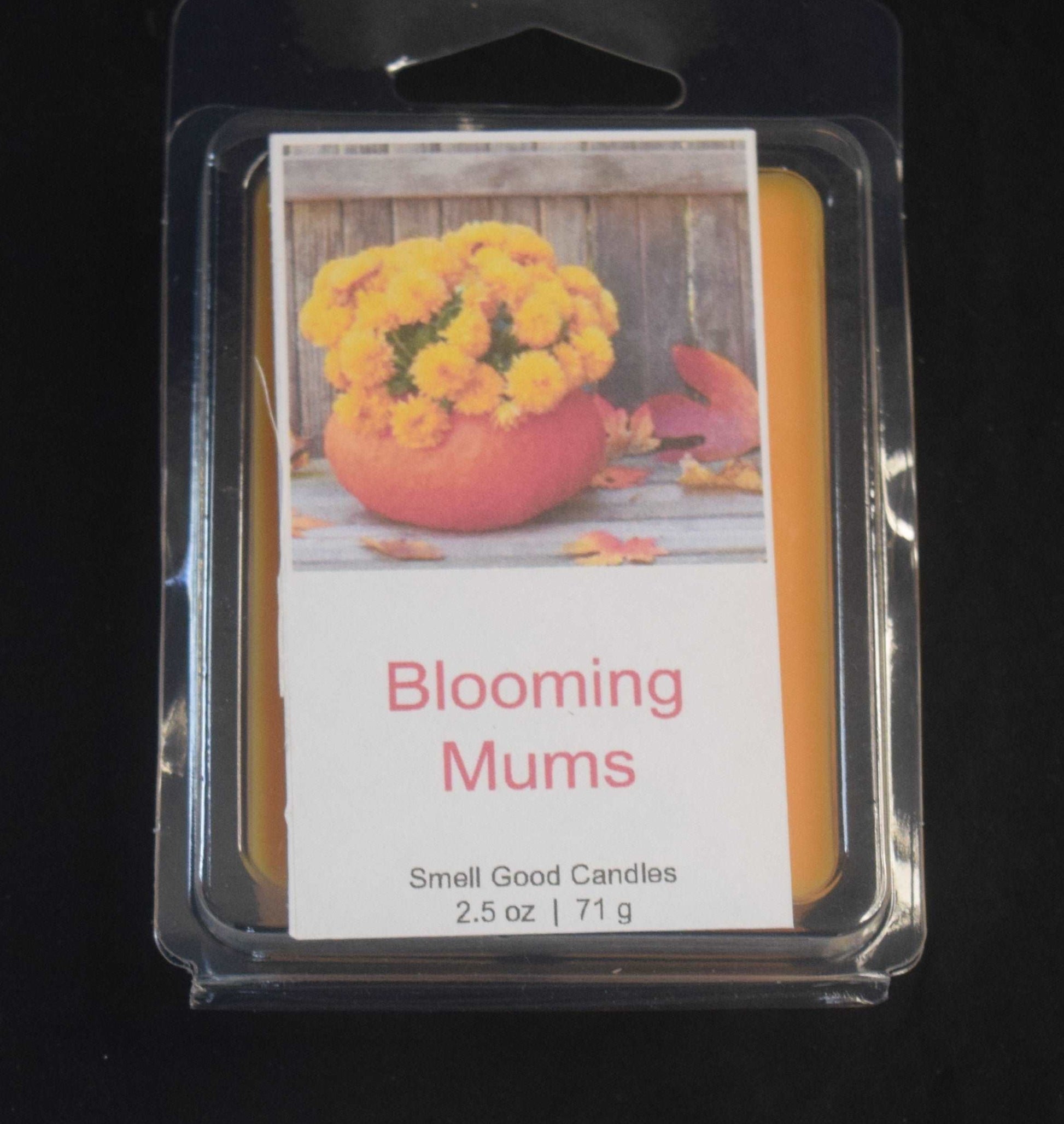 A blend of fresh Autumn flowers and warm woods with undertones of neroli and blooming orange flowers.