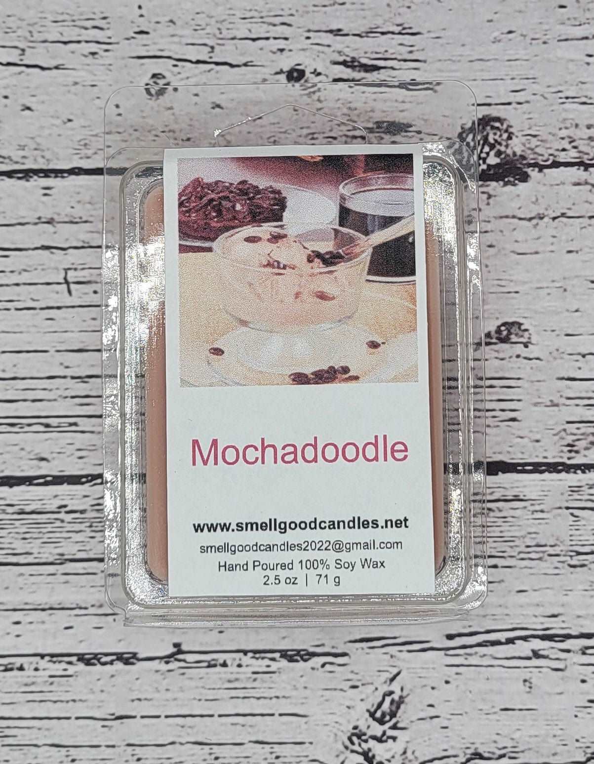 This Mochadoodle Scent is a delicious roasted coffee beans and cocoa, balanced with sugar, caramel, and heavy cream. This fragrance has a 5 star rating and is favorite among many.     Fragrance Notes: A blend of coffee and cocoa with notes of buttercream.